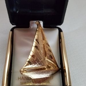 Gold tone Sailboat Broach